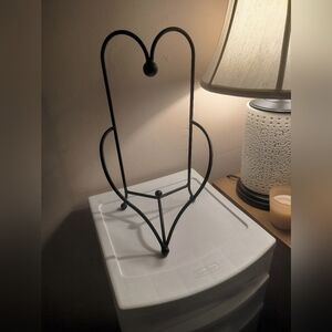 Source Unknown Black Metal Heart Towel Holder